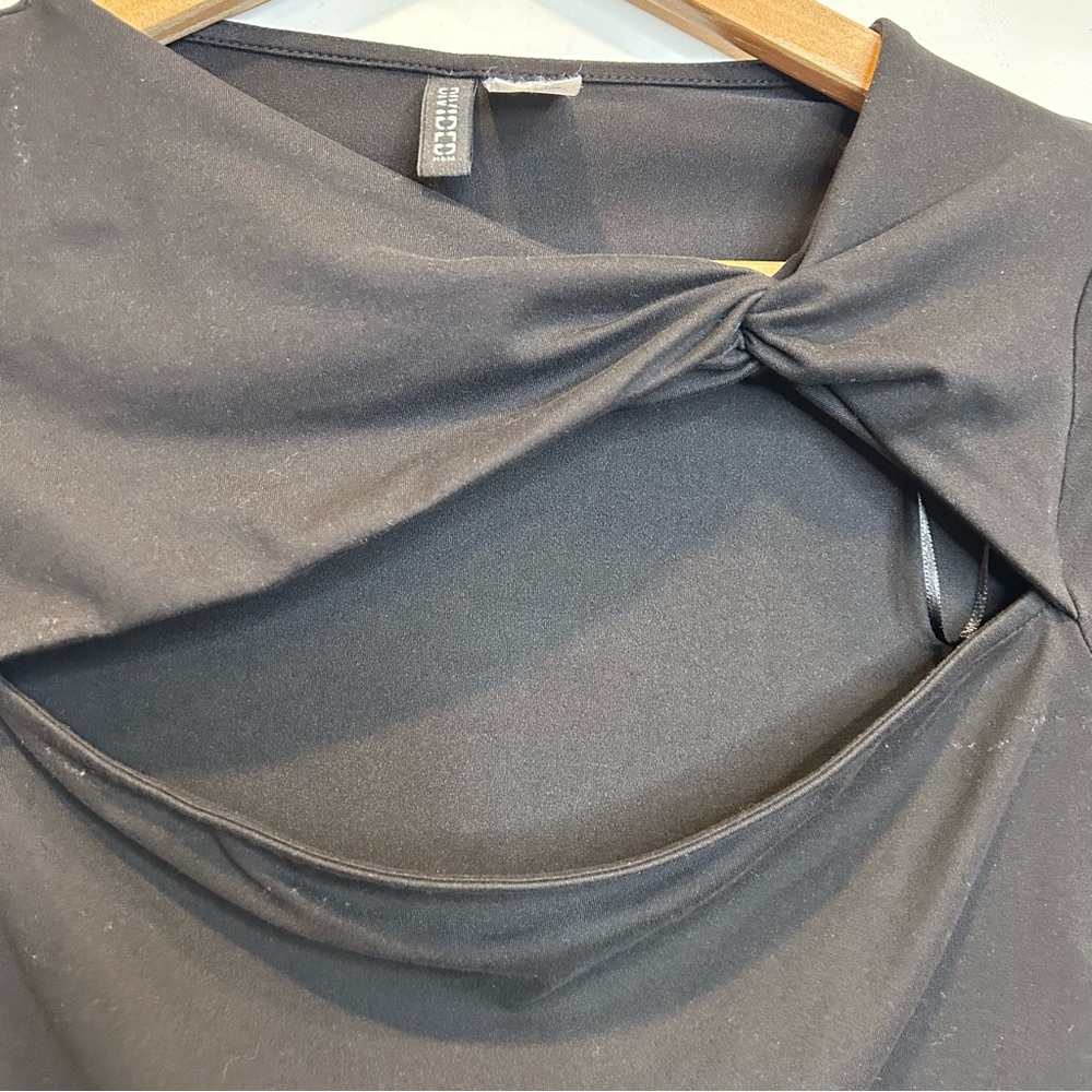 H&M TWIST-DETAIL CROP LONG SLEEVE STRETCH TOP BLACK - Picture 7 of 10